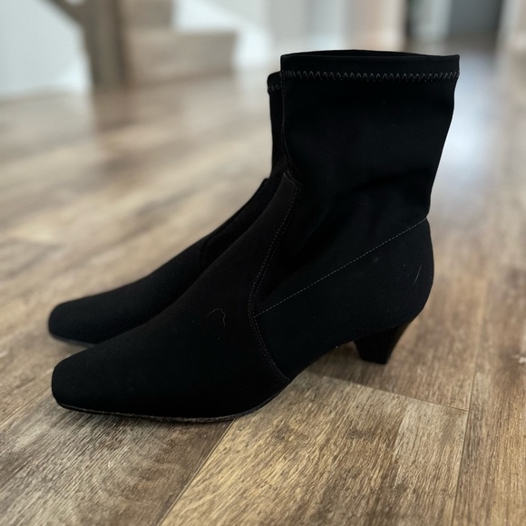 Donald J Pliner Sock Square Toe Pull-On Kitten Heel Sophia Boots - black - Picture 8 of 11